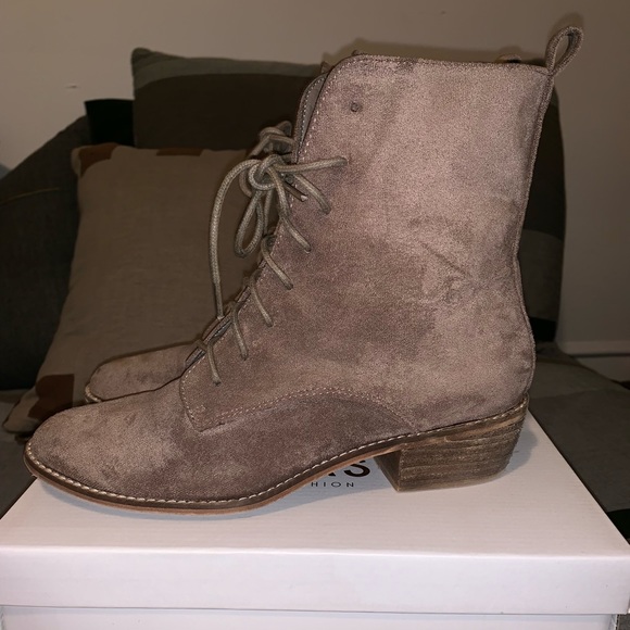 cassandra lace up boots